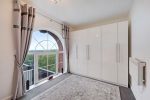 Photo 32- click for photo gallery